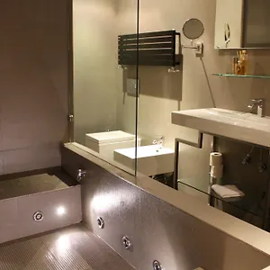 https://piazza-del-gesu-luxury-suites.it-romehotels.com