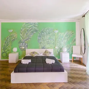 Lory's Guest house
