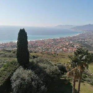 https://locanda-antica-osteria-saracena-del-bergallo.hotelitalianriviera.com